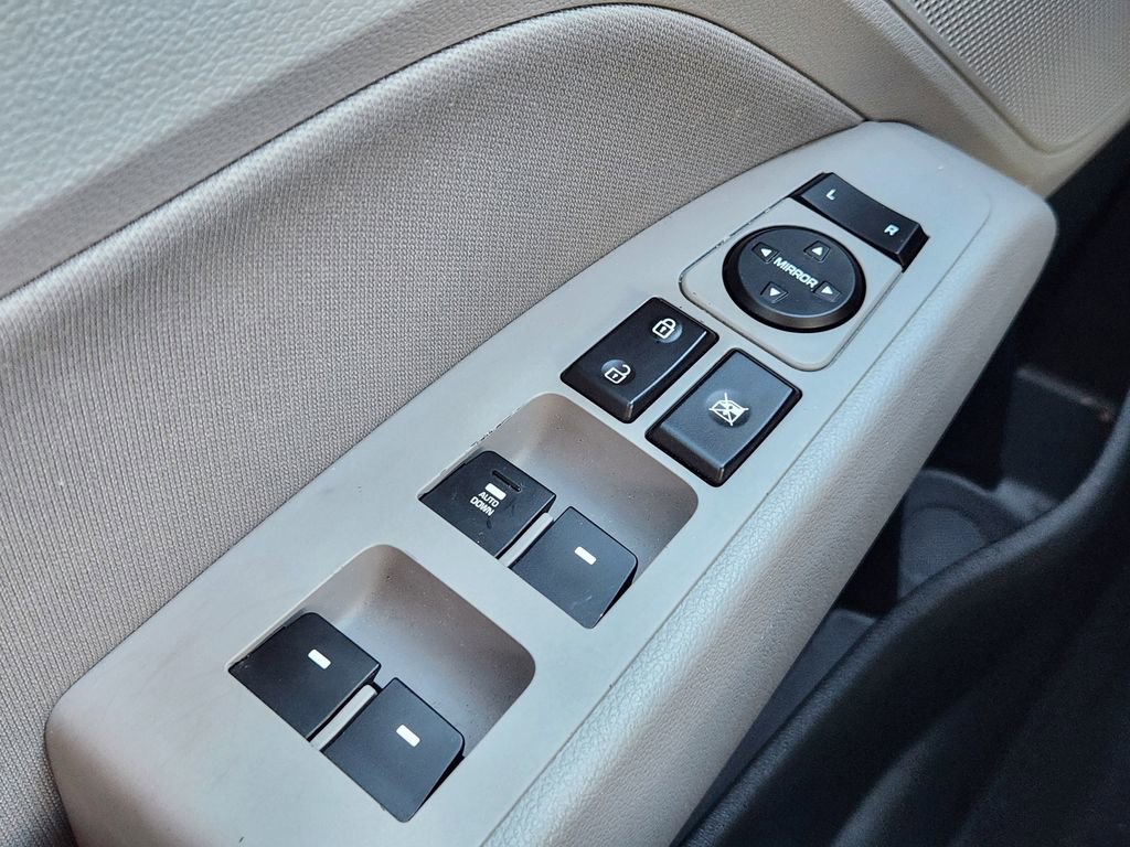 Used 2019 Hyundai Elantra SEL image 21