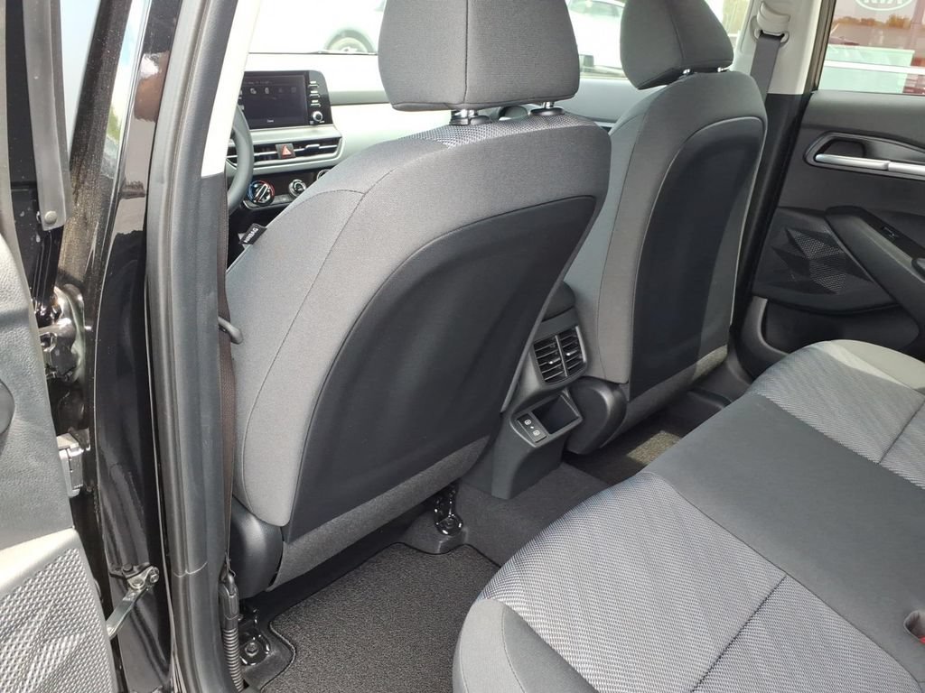 New 2026 Kia Seltos LX FWD image 10