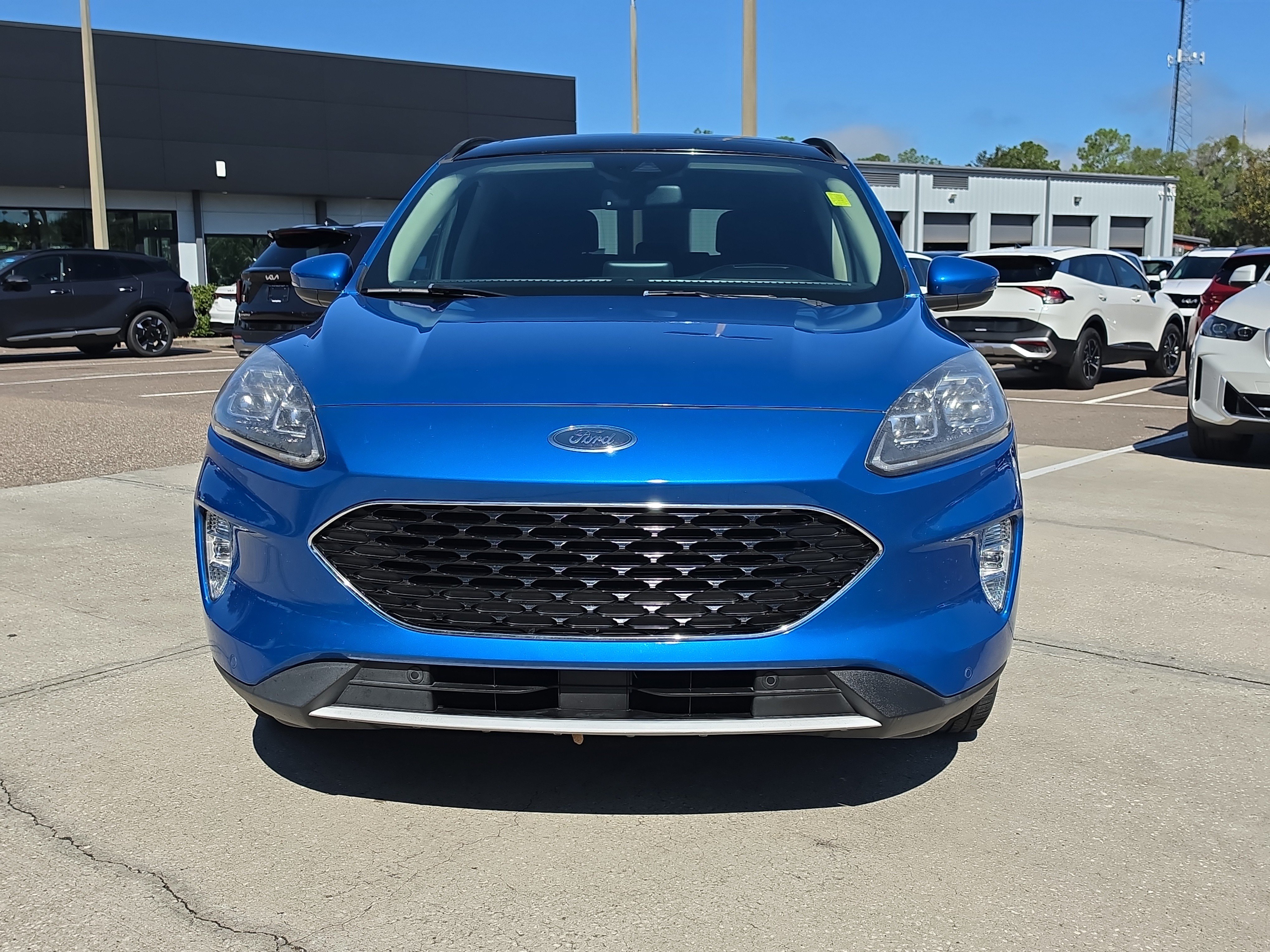 Used 2020 Ford Escape Titanium FWD image 3