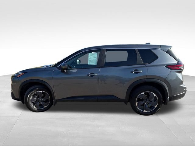 Certified 2026 Nissan Rogue SV FWD image 5
