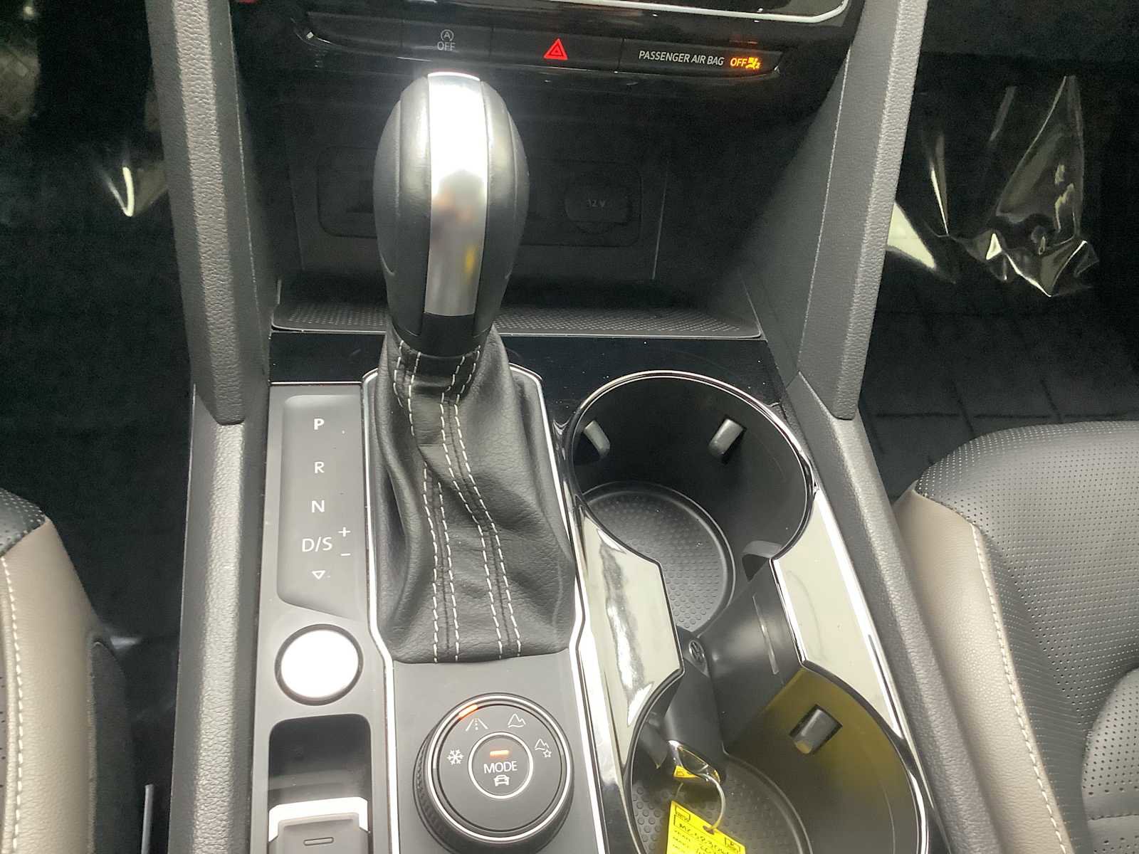 Used 2021 Volkswagen Atlas SEL Premium image 18