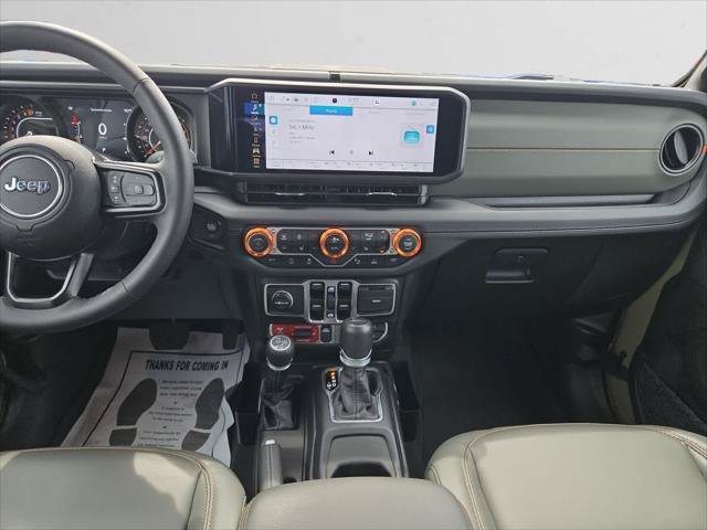Certified 2025 Jeep Gladiator Mojave AWD/4WD image 11