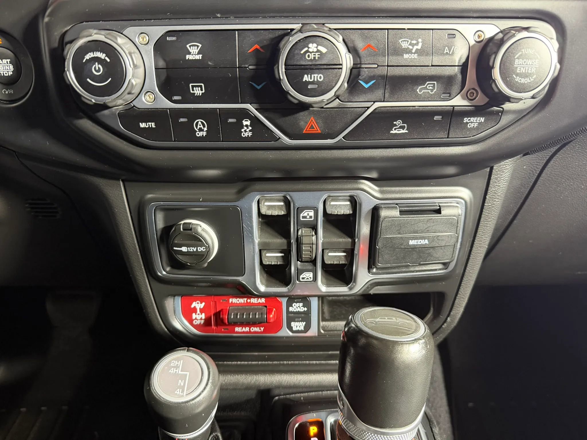 Used 2021 Jeep Gladiator Rubicon AWD/4WD image 25