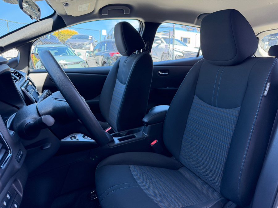 Used 2025 Nissan Leaf S FWD image 19