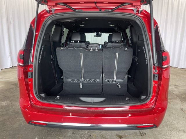 New 2026 Chrysler Pacifica Select image 45