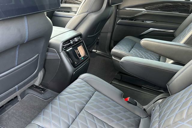 New 2026 Cadillac Escalade IQ Sport 1 w/ LPO, ONYX Package image 12