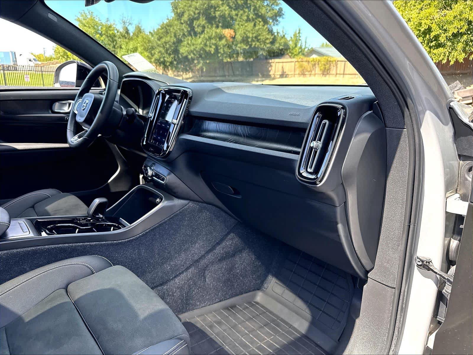Used 2023 Volvo C40 P8 Recharge Ultimate w/ Protection Package Premier AWD/4WD image 19