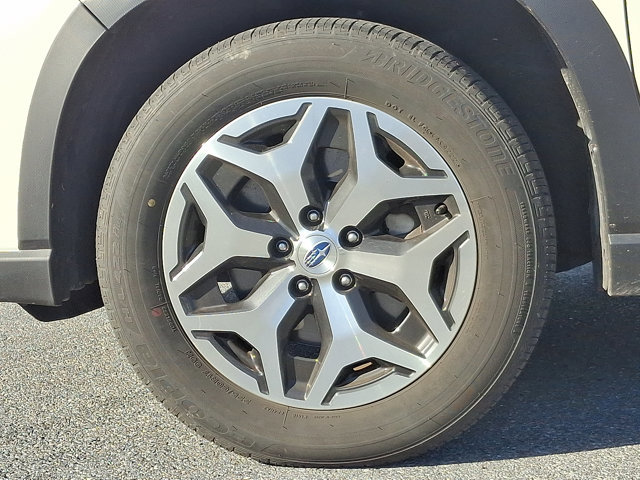 Used 2023 Subaru Forester Premium image 9