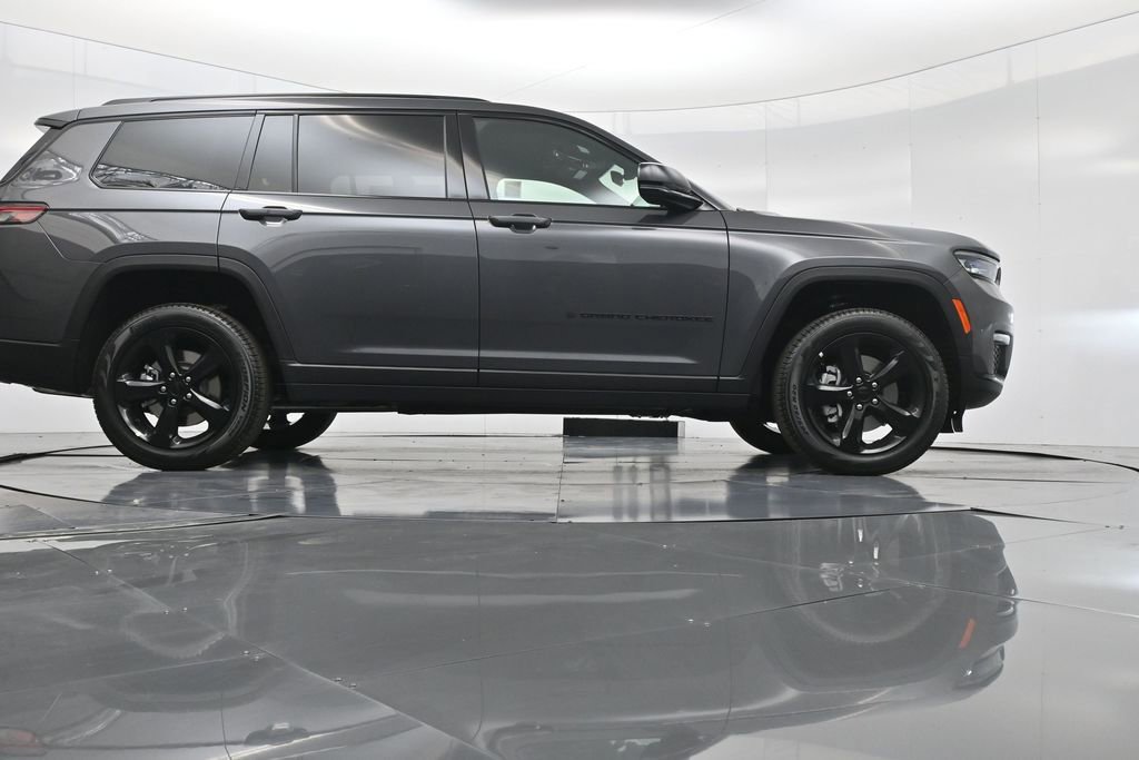 New 2025 Jeep Grand Cherokee L Limited w/ Black Appearance Package image 42
