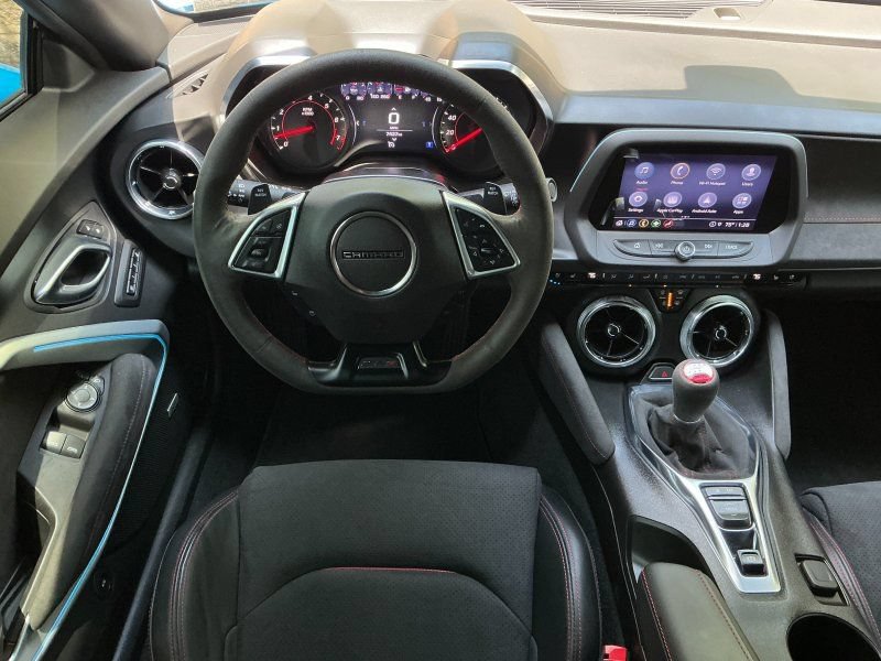 Used 2022 Chevrolet Camaro ZL1 RWD image 19
