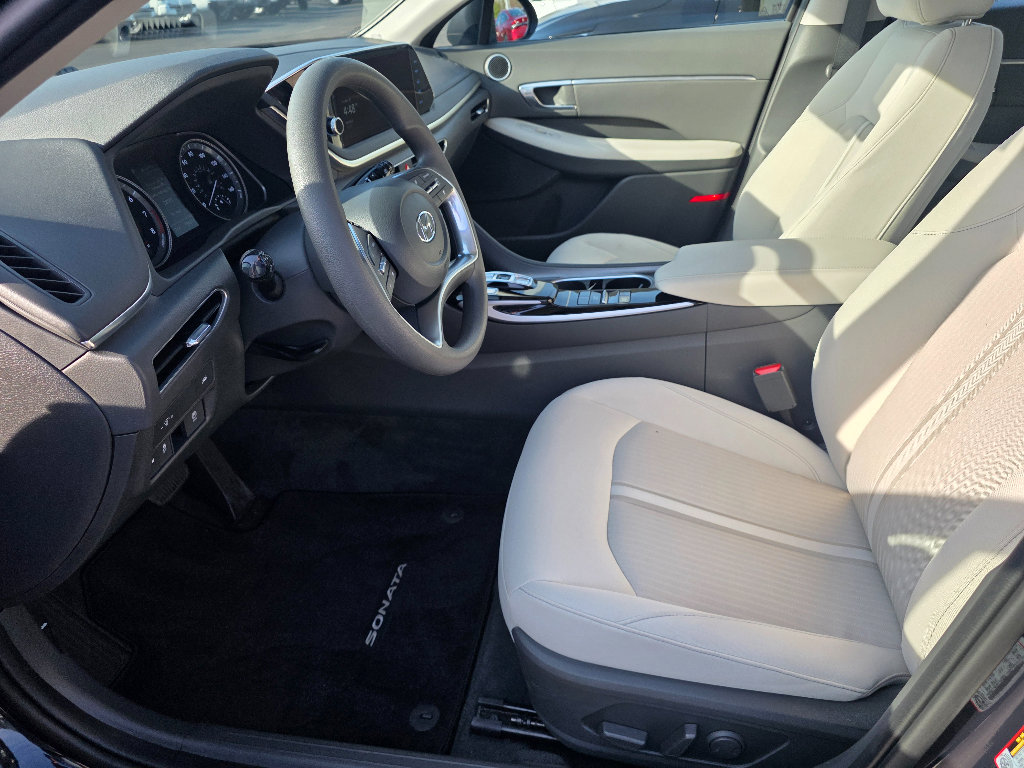 Used 2023 Hyundai Sonata SEL image 14