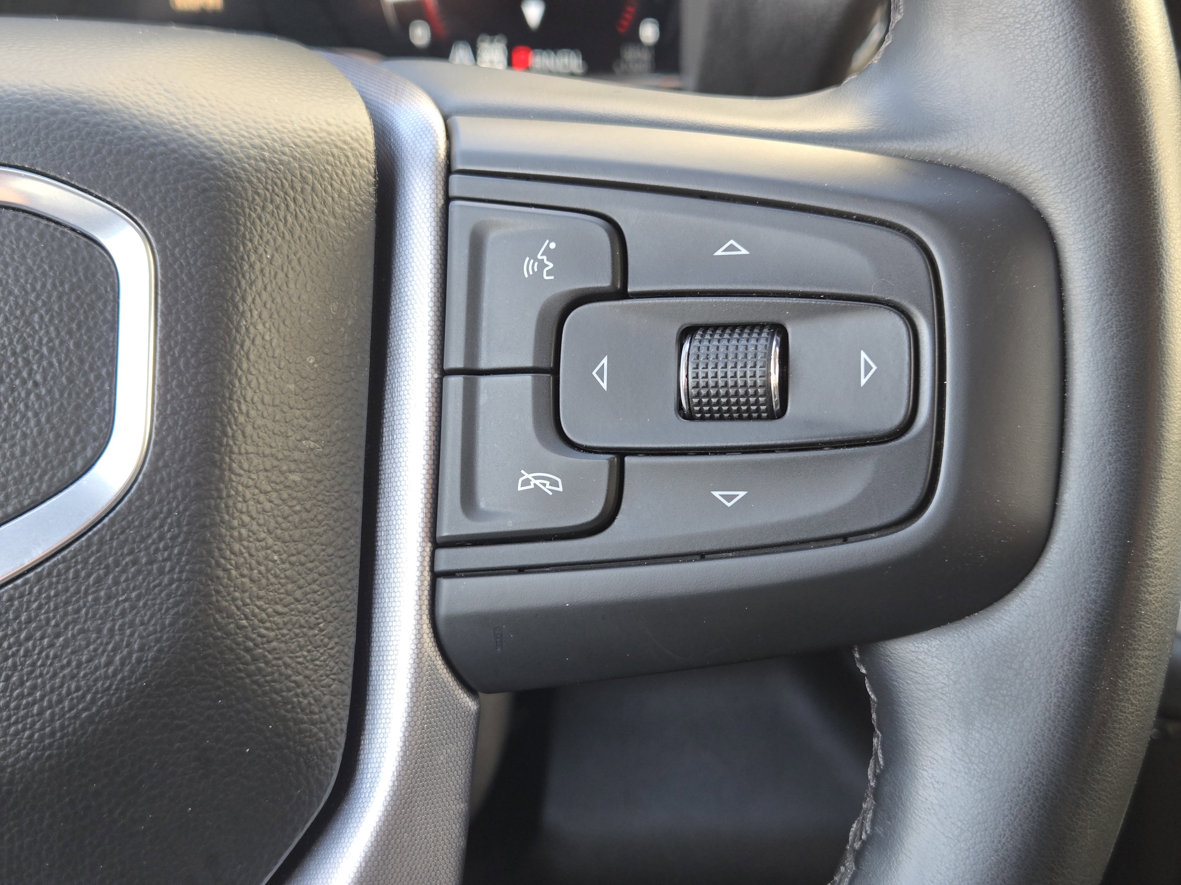 Used 2024 GMC Sierra 1500 SLT image 32