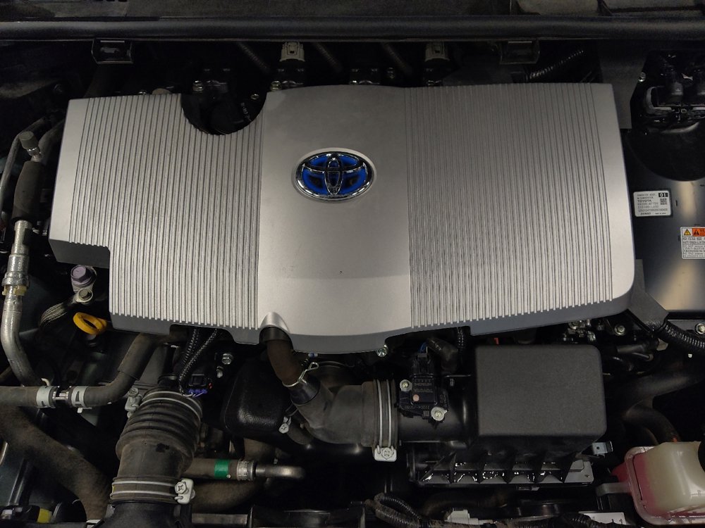 Used 2020 Toyota Prius LE image 30