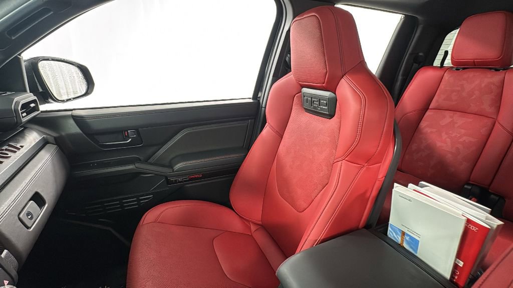 Used 2025 Toyota Tacoma TRD Sport image 13