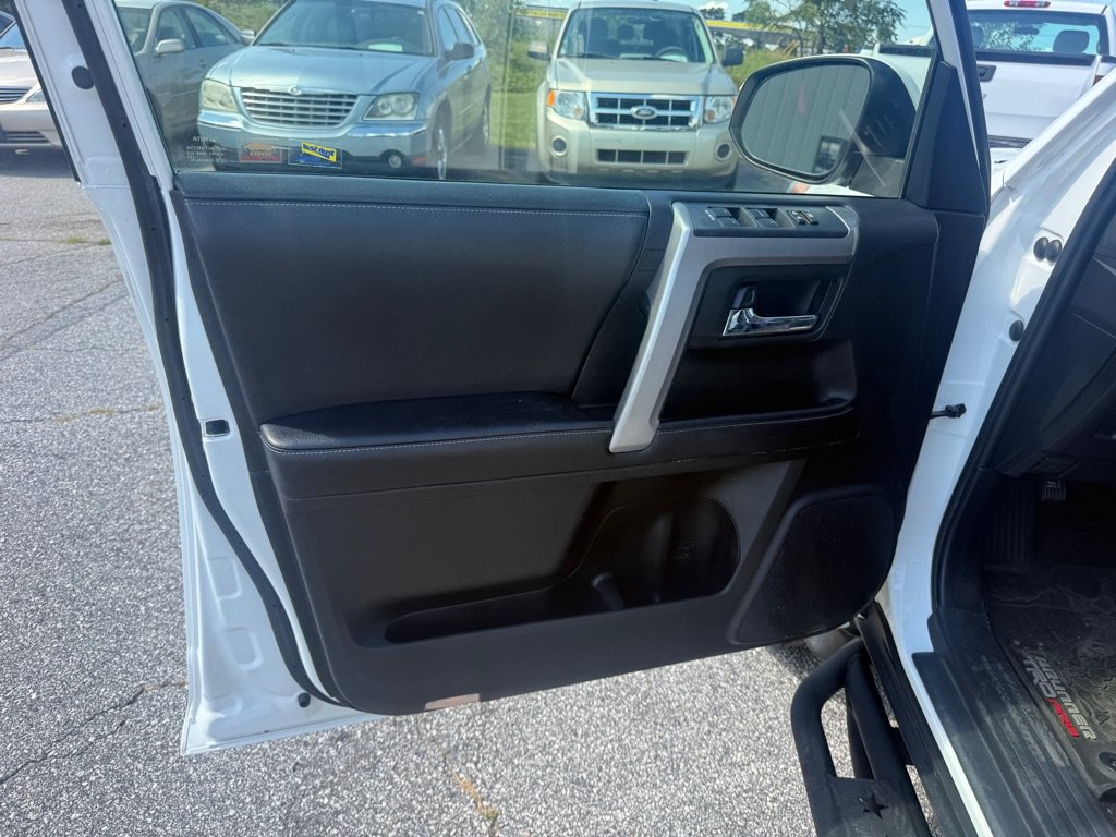 Used 2019 Toyota 4Runner SR5 RWD image 12