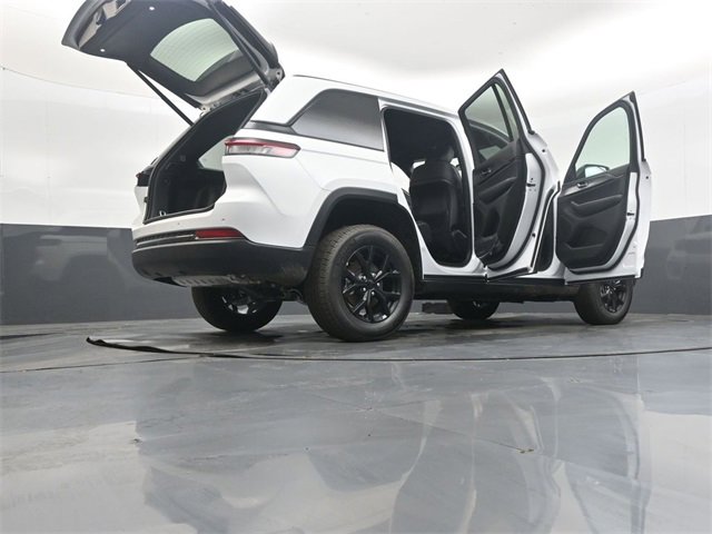 New 2025 Jeep Grand Cherokee Laredo image 52
