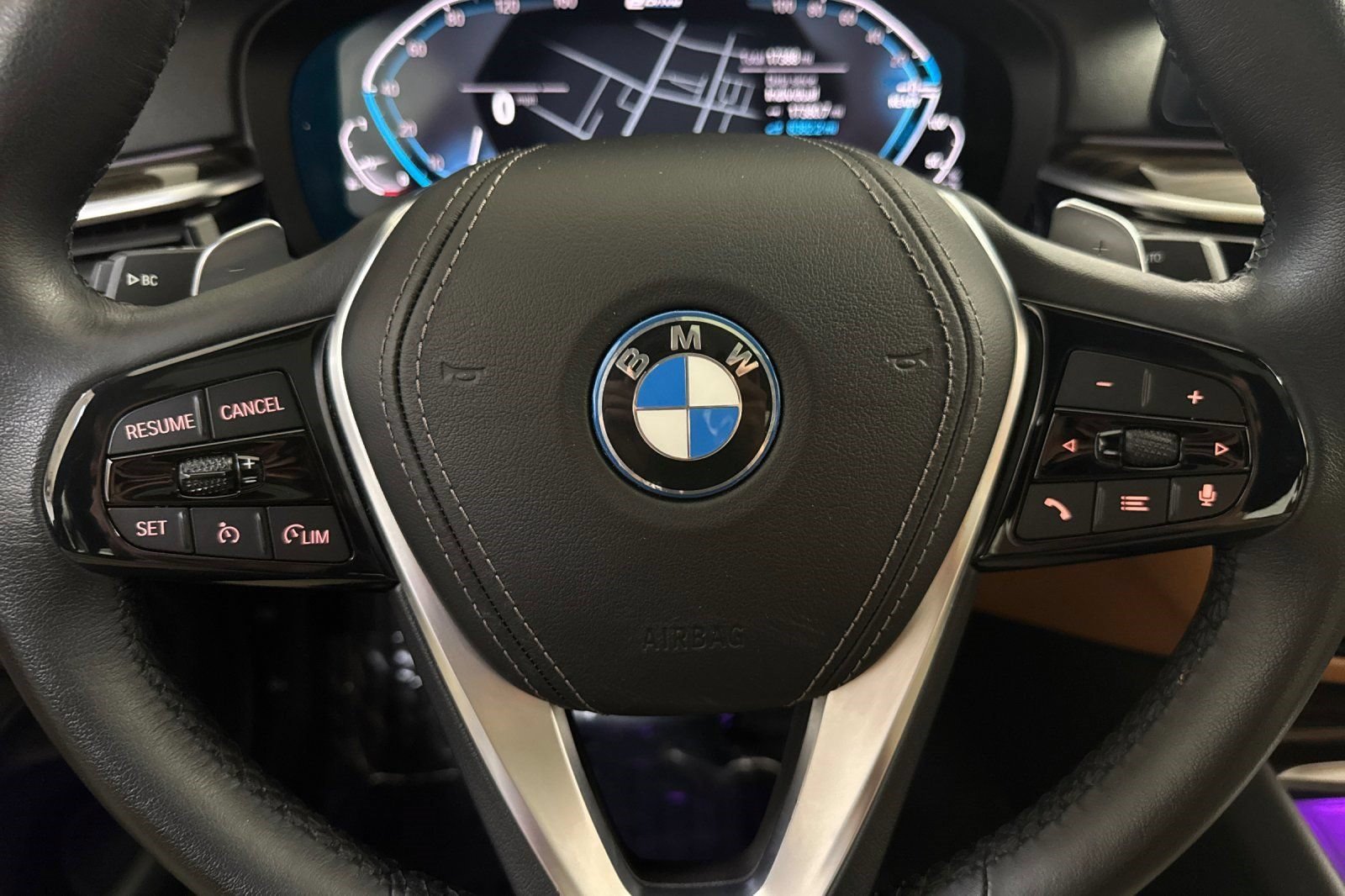 Used 2023 BMW 530e w/ Premium Package RWD image 10