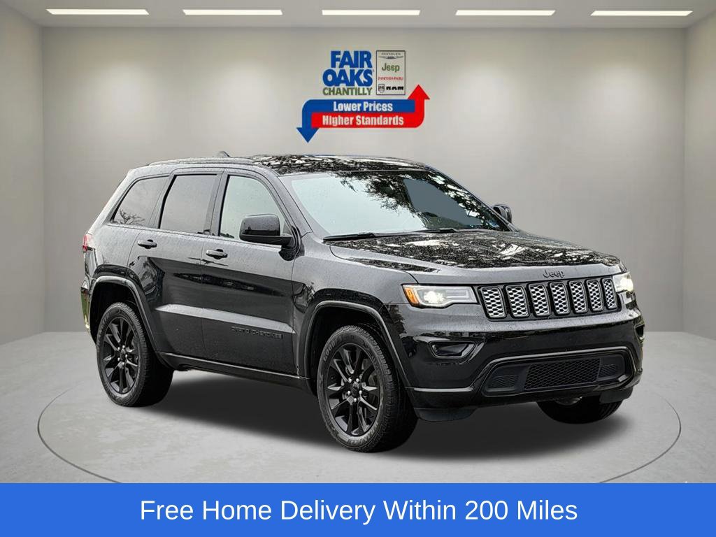 Used 2021 Jeep Grand Cherokee Laredo X AWD/4WD image 1