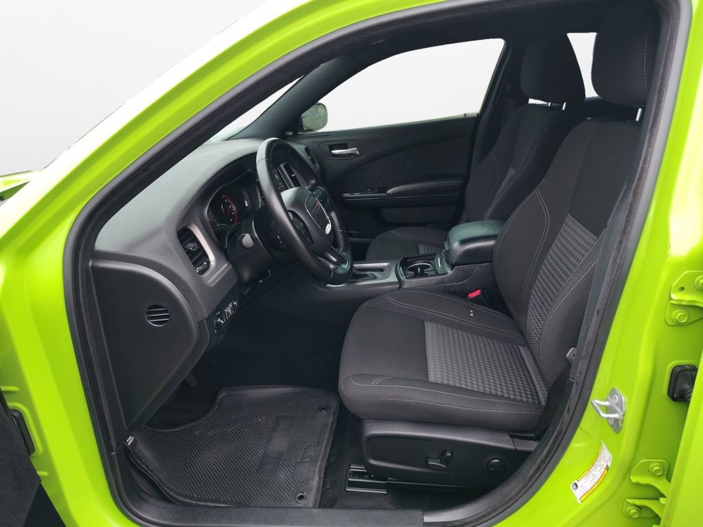 Used 2023 Dodge Charger SXT w/ Blacktop Package image 18