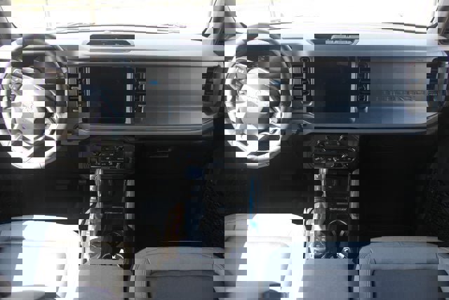 Used 2024 Ford Bronco Black Diamond image 11