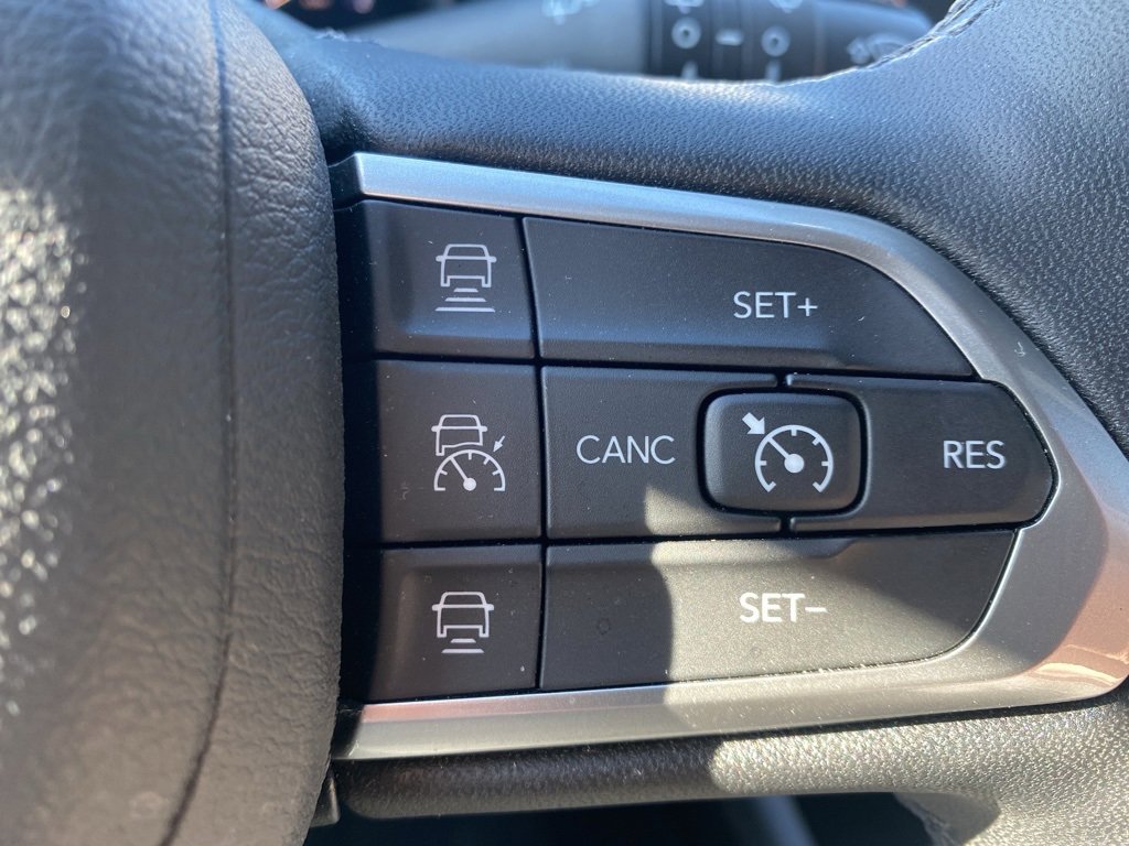 Used 2025 Jeep Compass Limited w/ High Altitude Package image 24