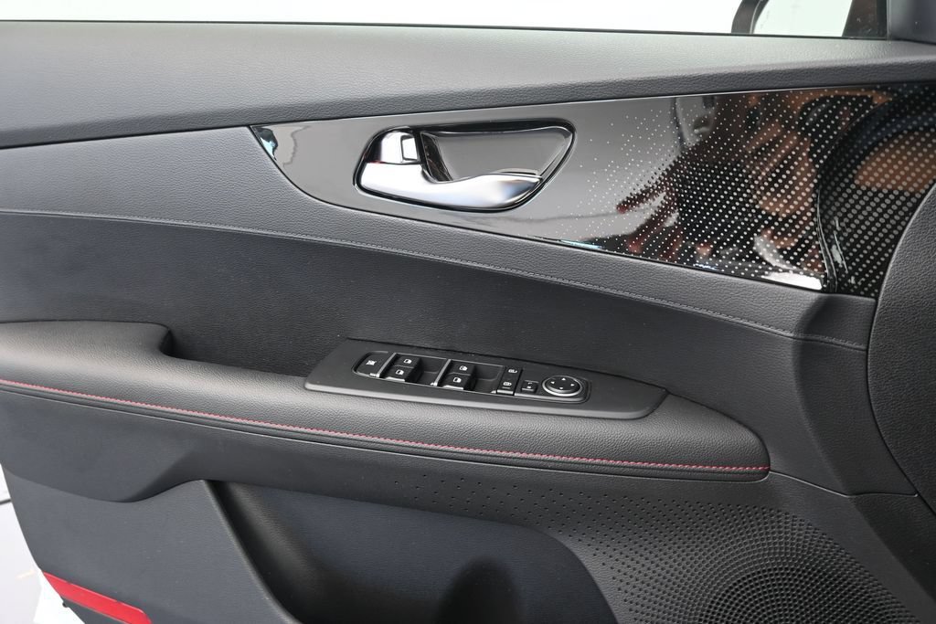 Used 2023 Kia Forte GT w/ GT2 Package FWD image 16