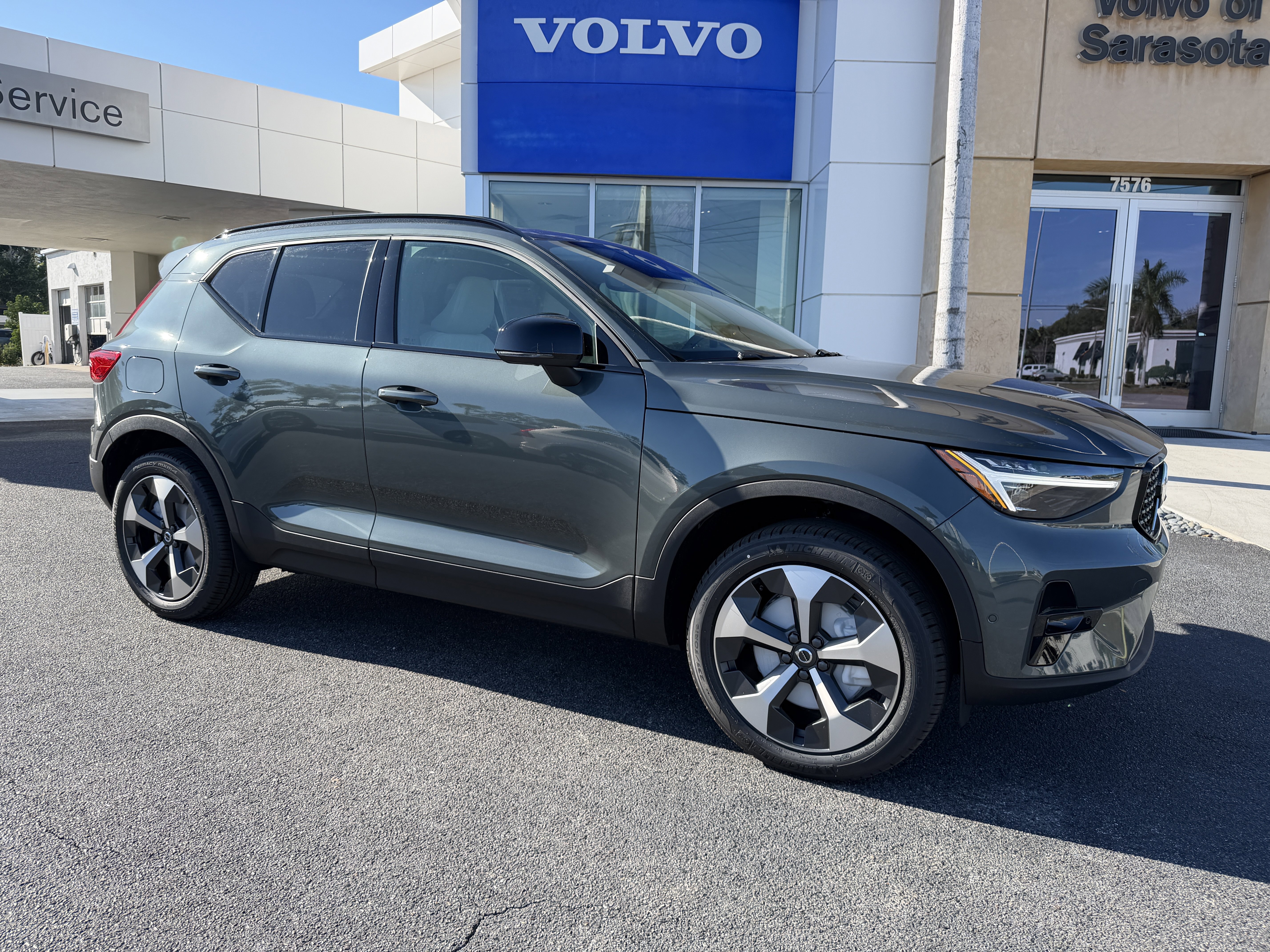 New 2026 Volvo XC40 B5 Plus w/ Climate Package