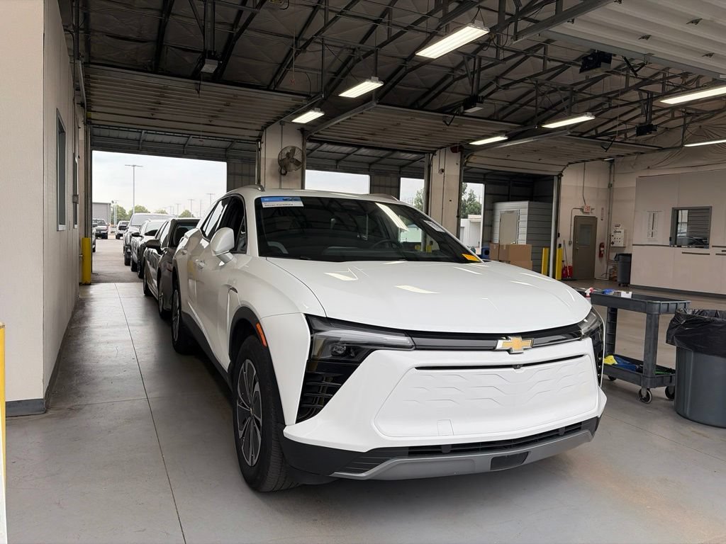 Used 2024 Chevrolet Blazer EV LT AWD/4WD image 1