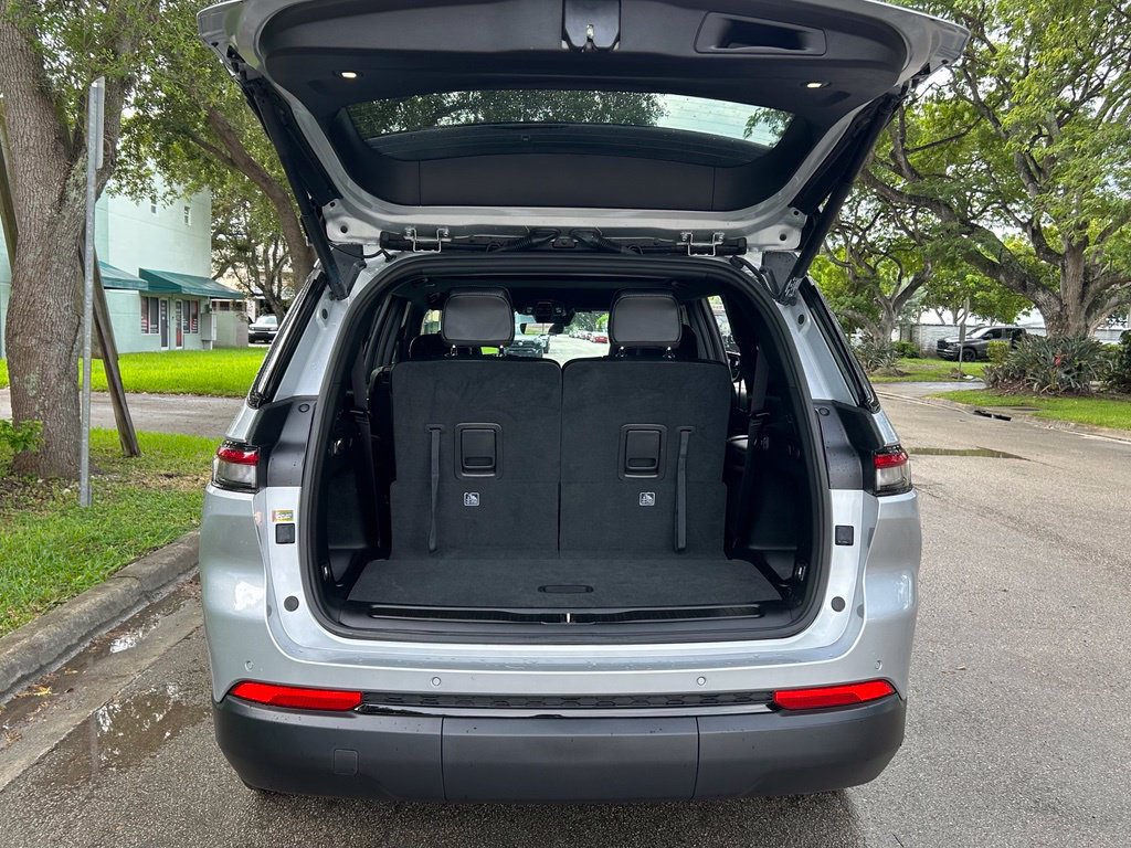 Certified 2025 Jeep Grand Cherokee L Altitude RWD image 34