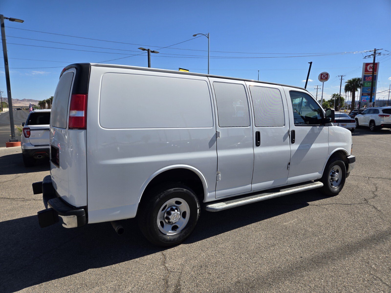 Used 2019 Chevrolet Express 2500 w/ Driver Convenience Package RWD image 3