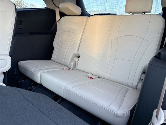 Used 2023 Buick Enclave Essence w/ Experience Buick Package image 24