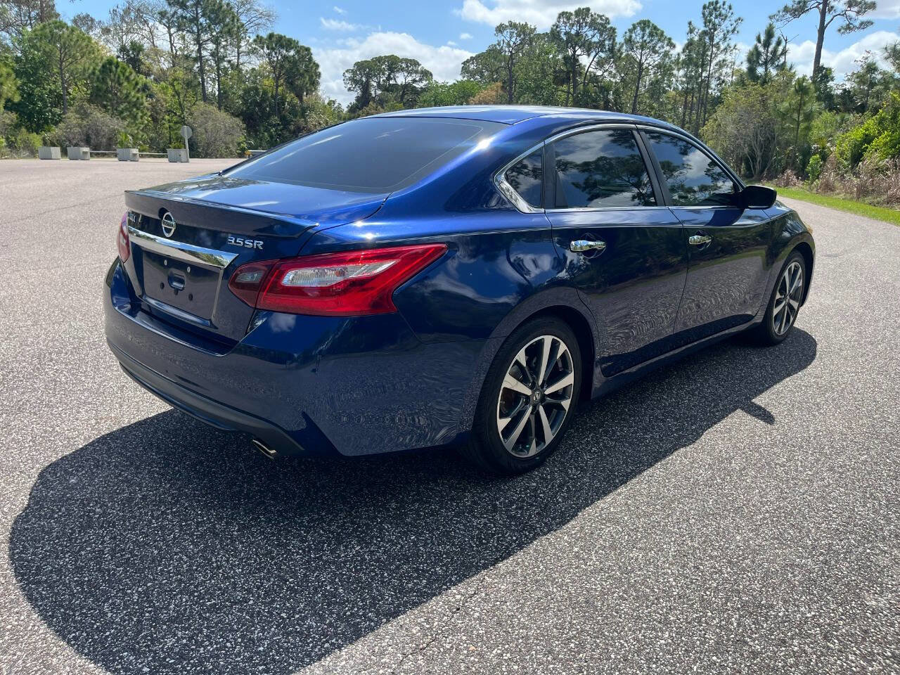Used 2017 Nissan Altima 3.5 SR image 33