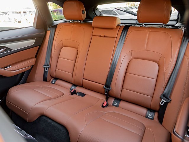 Used 2025 Jaguar F-PACE R-Dynamic S image 21