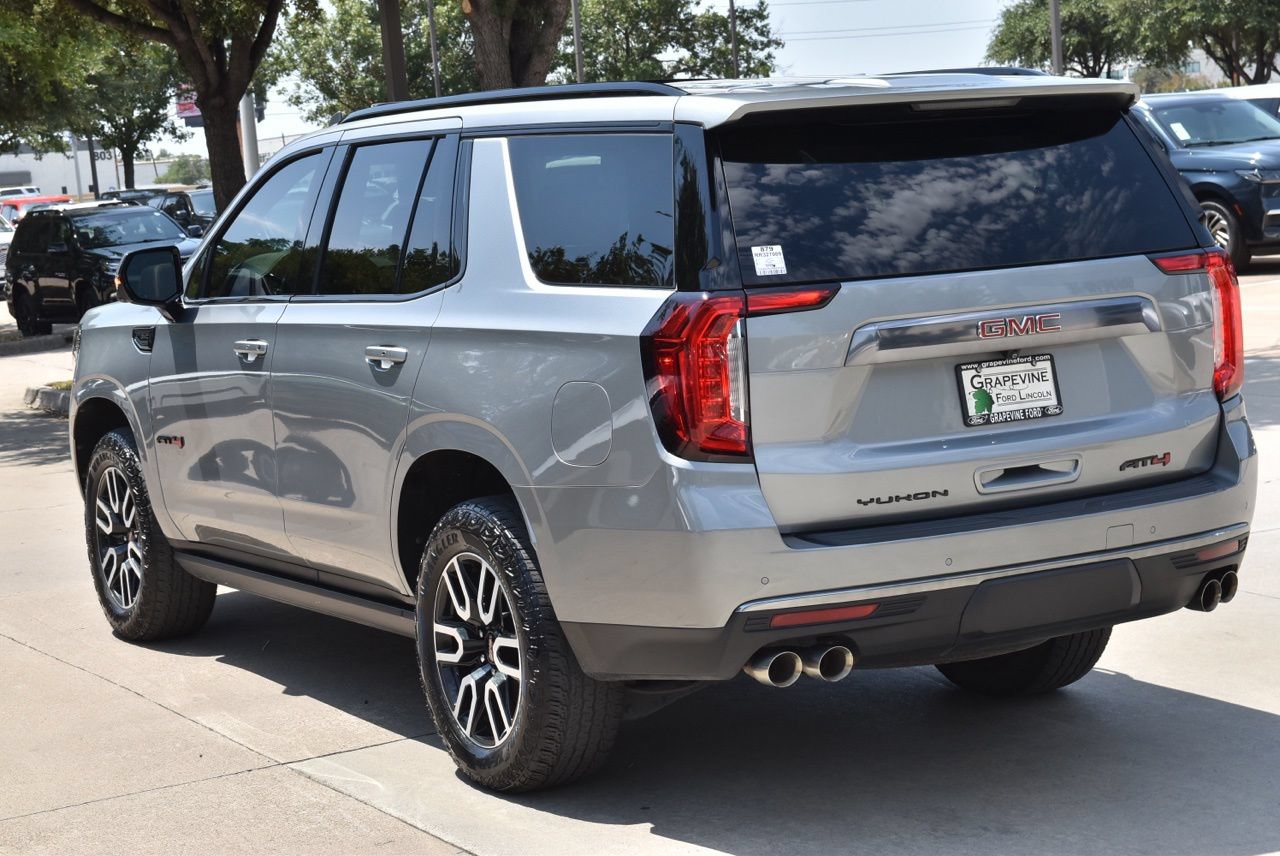 Used 2024 GMC Yukon AT4 w/ Technology Package AWD/4WD image 10