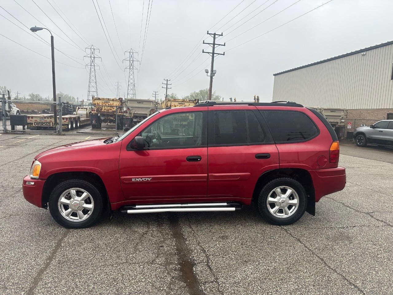 Used 2005 GMC Envoy SLE AWD/4WD image 2