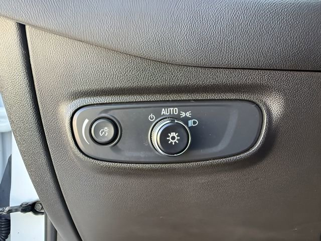 Used 2024 Chevrolet Equinox LT FWD image 34