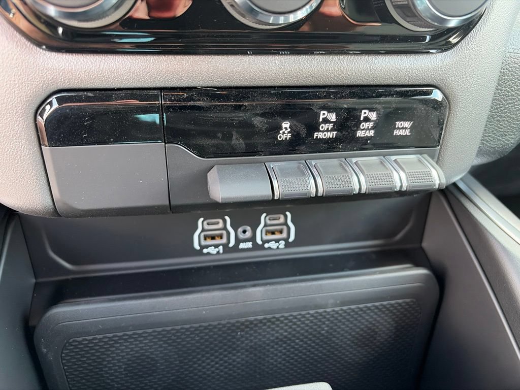 New 2026 RAM 1500 Express AWD/4WD image 31