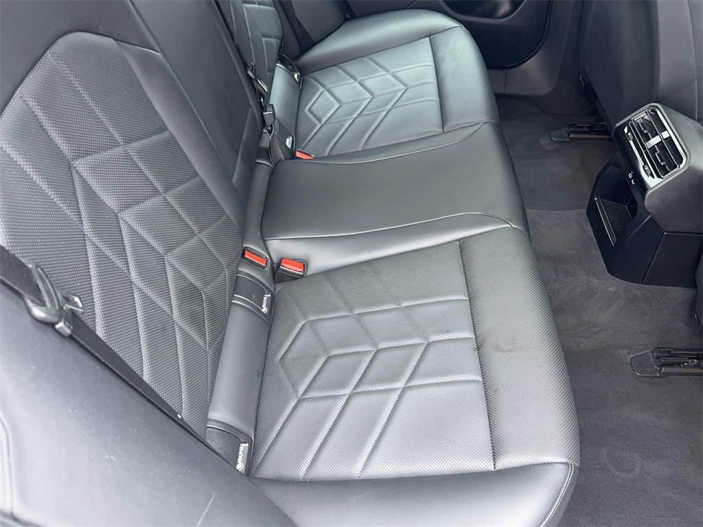 Used 2024 BMW i5 eDrive40i image 52