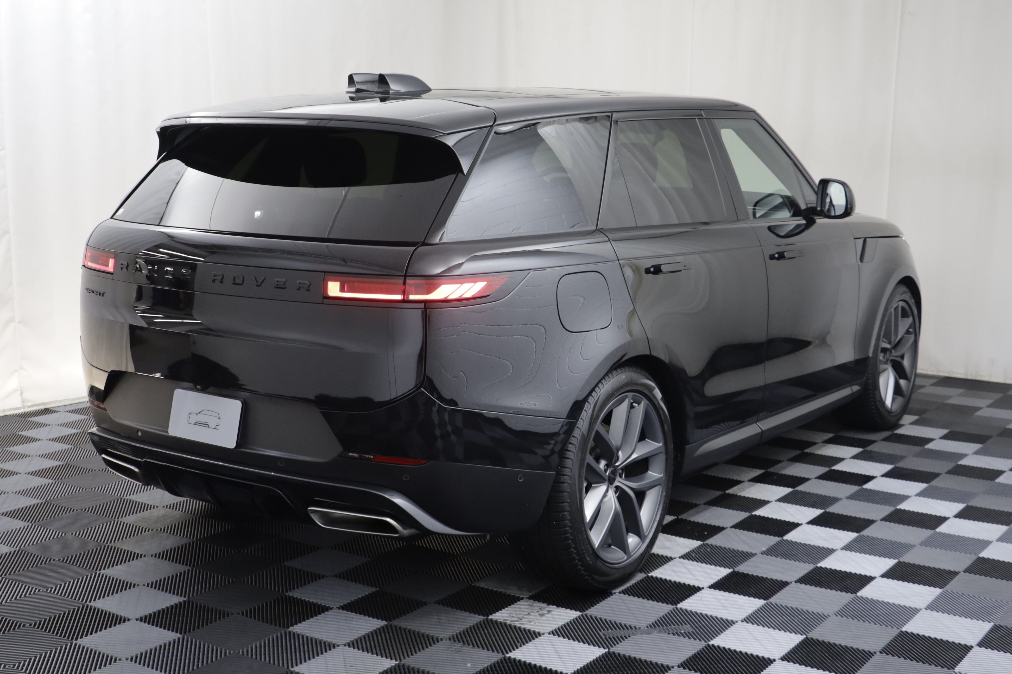 Certified 2026 Land Rover Range Rover Sport SE AWD/4WD image 19