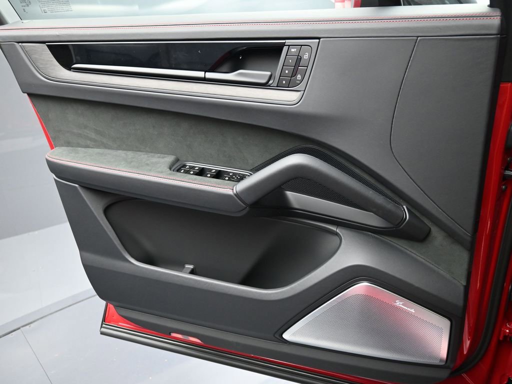 Certified 2026 Porsche Cayenne GTS image 7