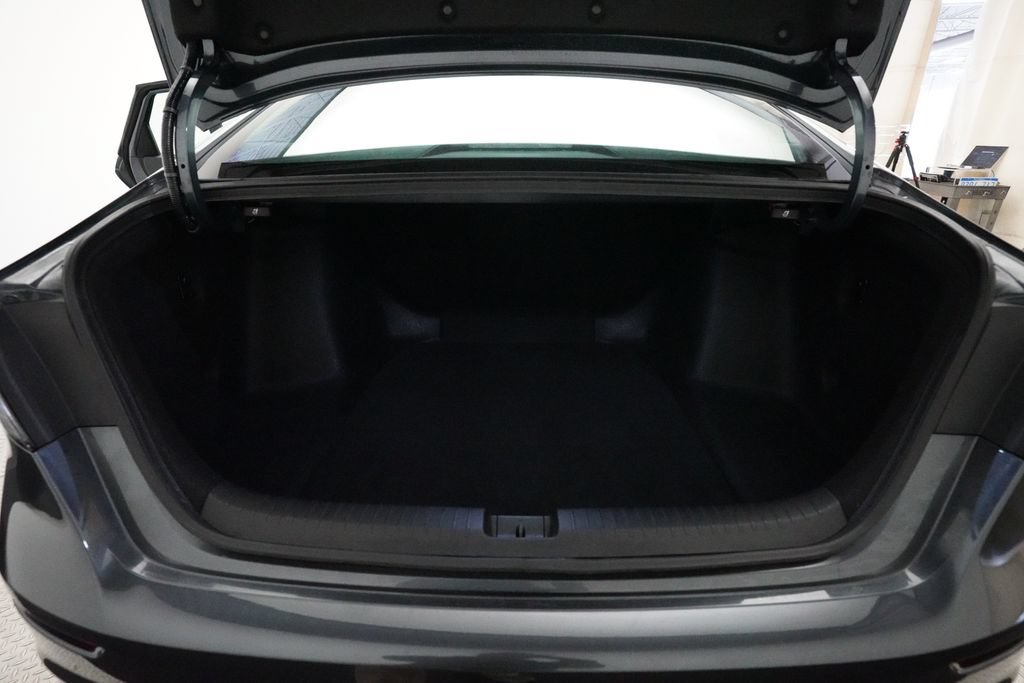 Certified 2023 Honda Accord EX image 10