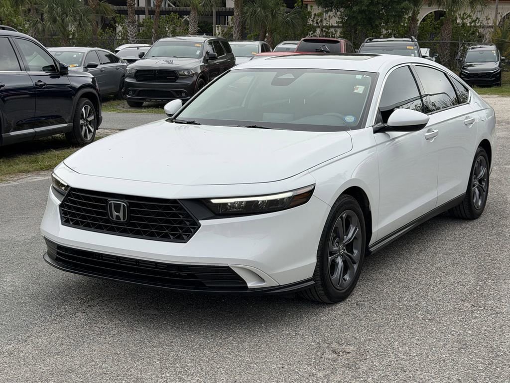 Used 2023 Honda Accord EX image 9