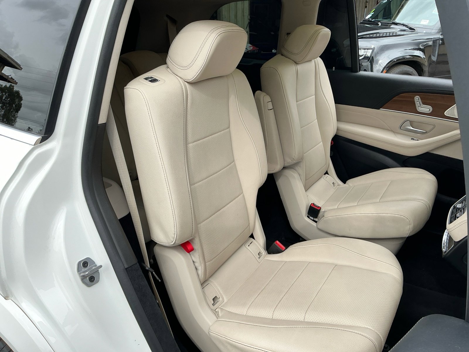 Used 2022 Mercedes-Benz GLS 450 4MATIC w/ AMG Line Exterior image 20