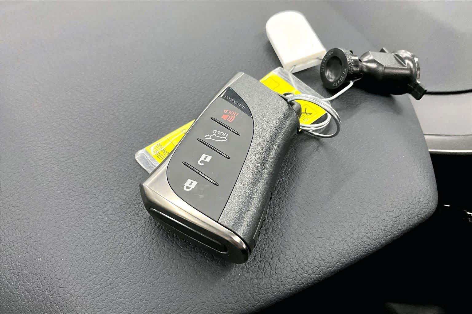 Used 2026 Lexus NX 450h+ AWD w/ Accessory Package (Z2) image 15