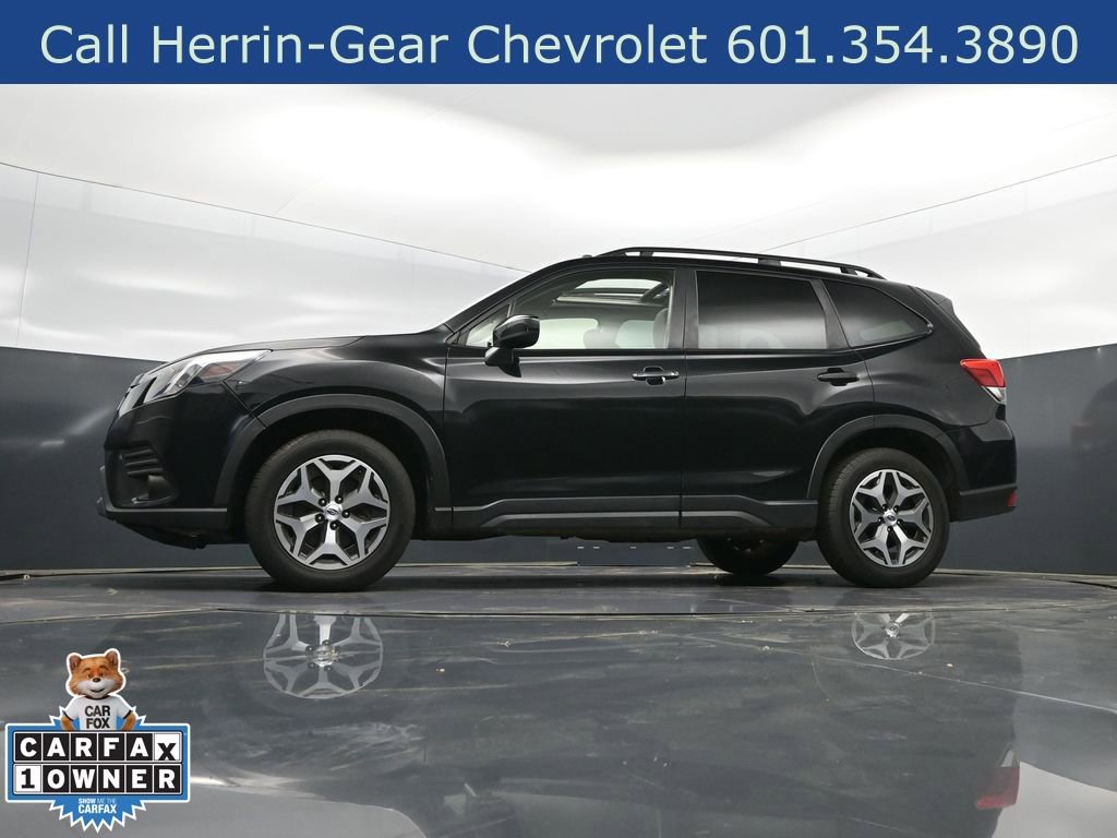 Used 2023 Subaru Forester Premium image 39