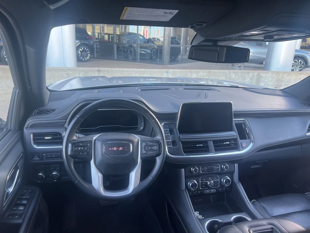Used 2023 GMC Yukon SLT image 30