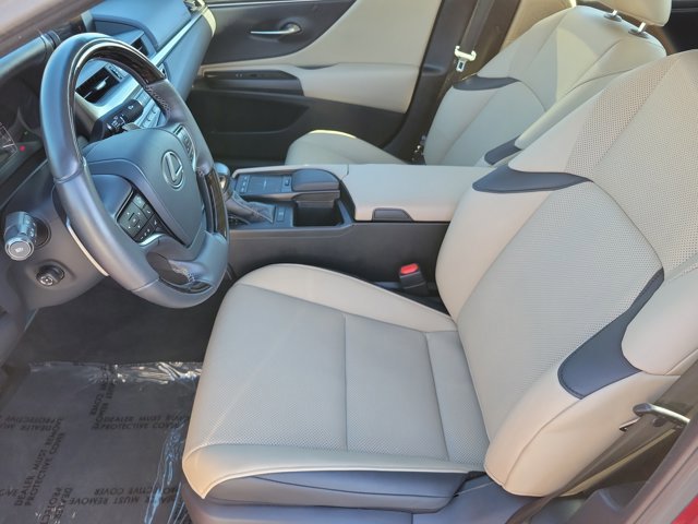 Used 2019 Lexus ES 350 ES 350 4dr Car w/ Premium Package image 11