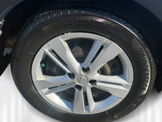 Used 2021 Nissan Kicks S image 11