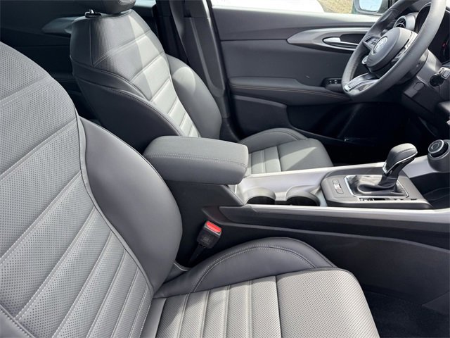 New 2025 Alfa Romeo Tonale w/ Premium Package image 9