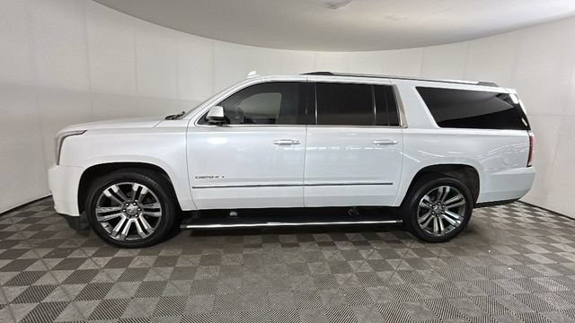 Used 2019 GMC Yukon XL Denali w/ Denali Ultimate Package AWD/4WD image 5